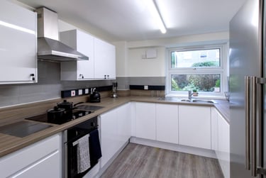 1 bed flat, Bassett Green Road, Highfield, Southampton, SO163QB - Image 8